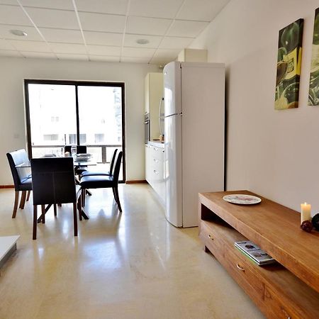 Apartament Large St Julians Central 2 St. Julian's Zewnętrze zdjęcie