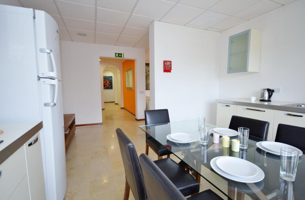 Apartament Large St Julians Central 2 St. Julian's Zewnętrze zdjęcie
