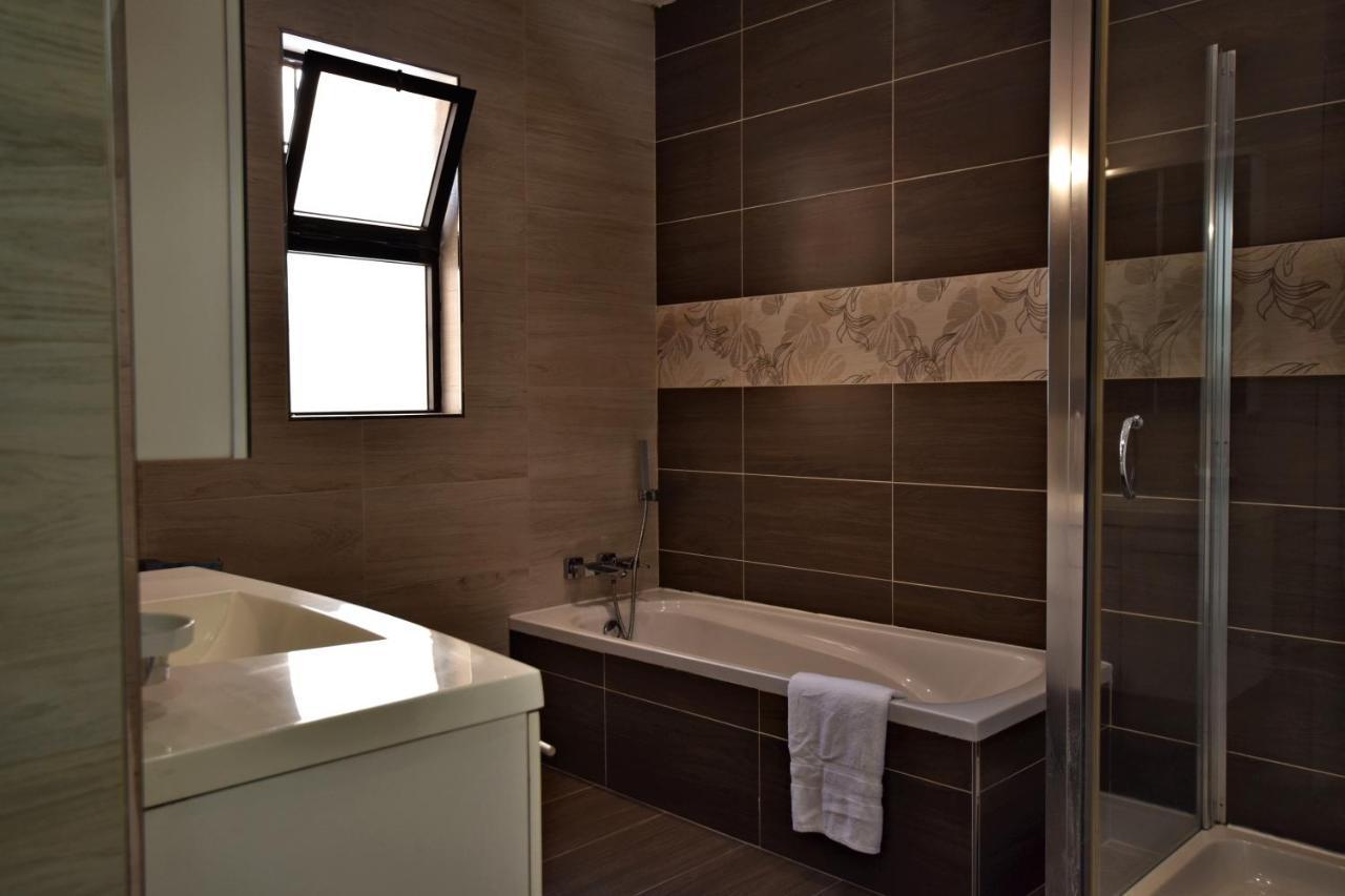 Apartament Large St Julians Central 2 St. Julian's Zewnętrze zdjęcie