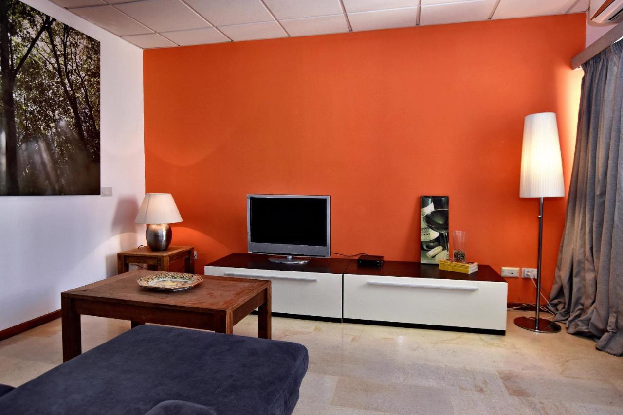 Apartament Large St Julians Central 2 St. Julian's Zewnętrze zdjęcie