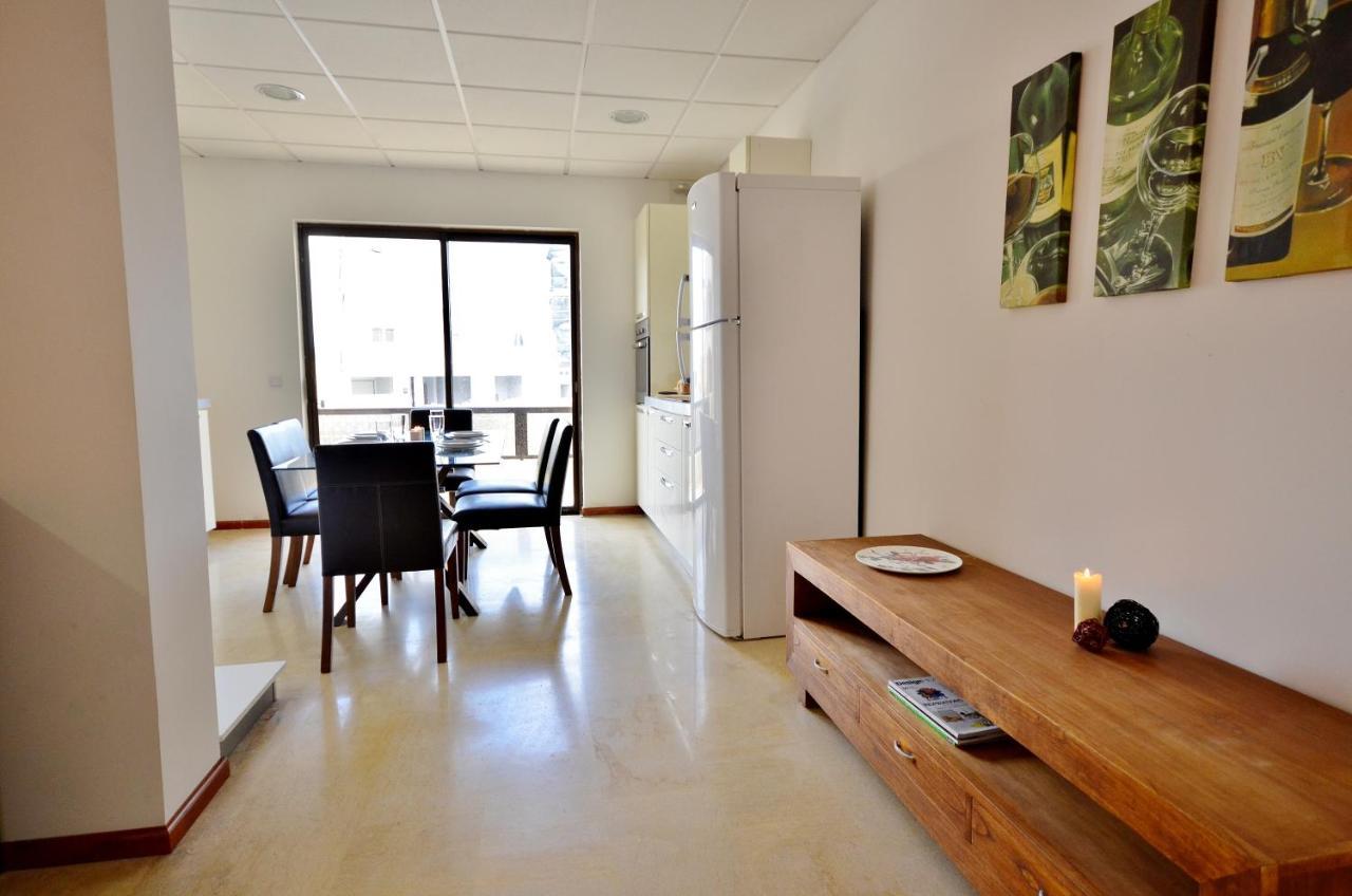 Apartament Large St Julians Central 2 St. Julian's Zewnętrze zdjęcie